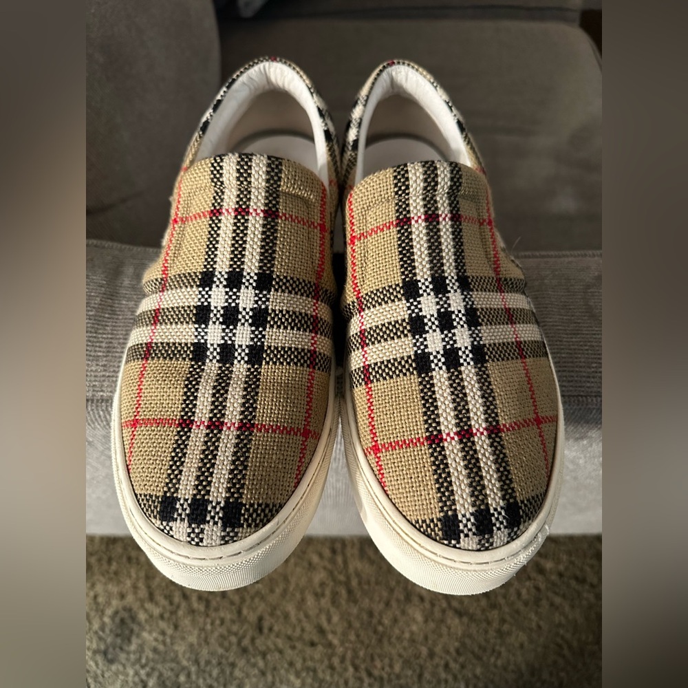 Men’s Slide In Burberry Shoes Size 9/42 EU